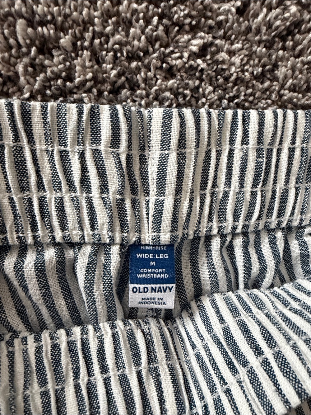Old navy medium linen striped pants - Picture 2 of 2